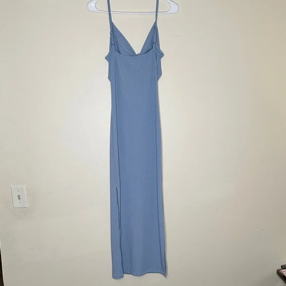 Chic Blue Maxi Dress for Women - Picture 3 of 5